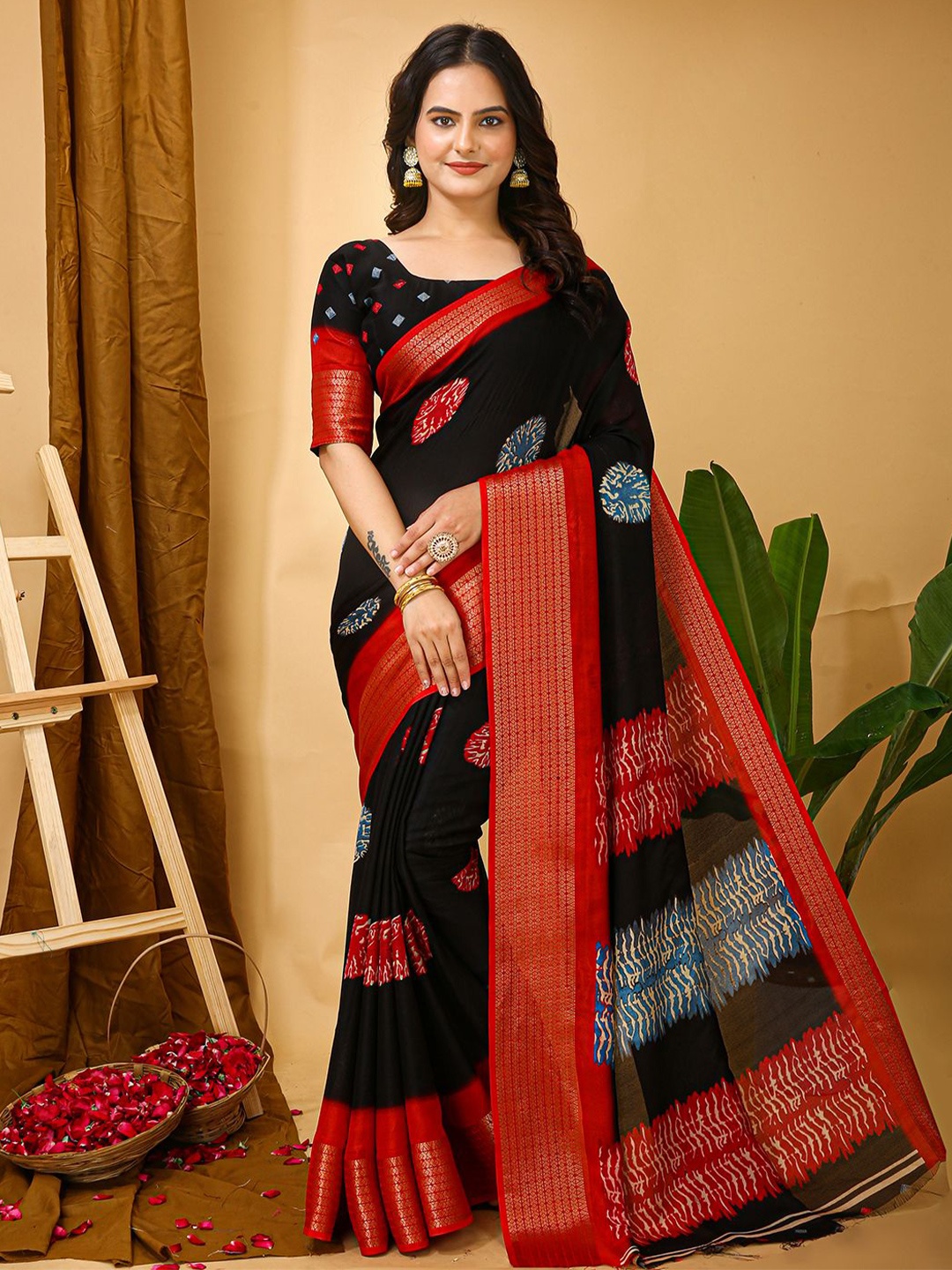 

Mitera Abstract Printed Zari Woven Design Saree, Black