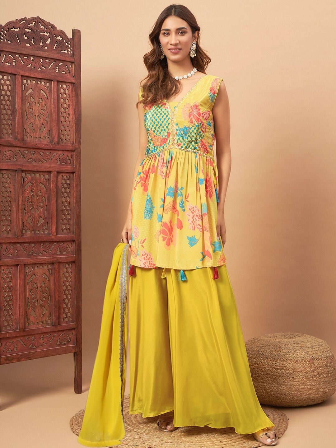 

Chhabra 555 Printed Kurta Palazzo With Dupatta, Yellow