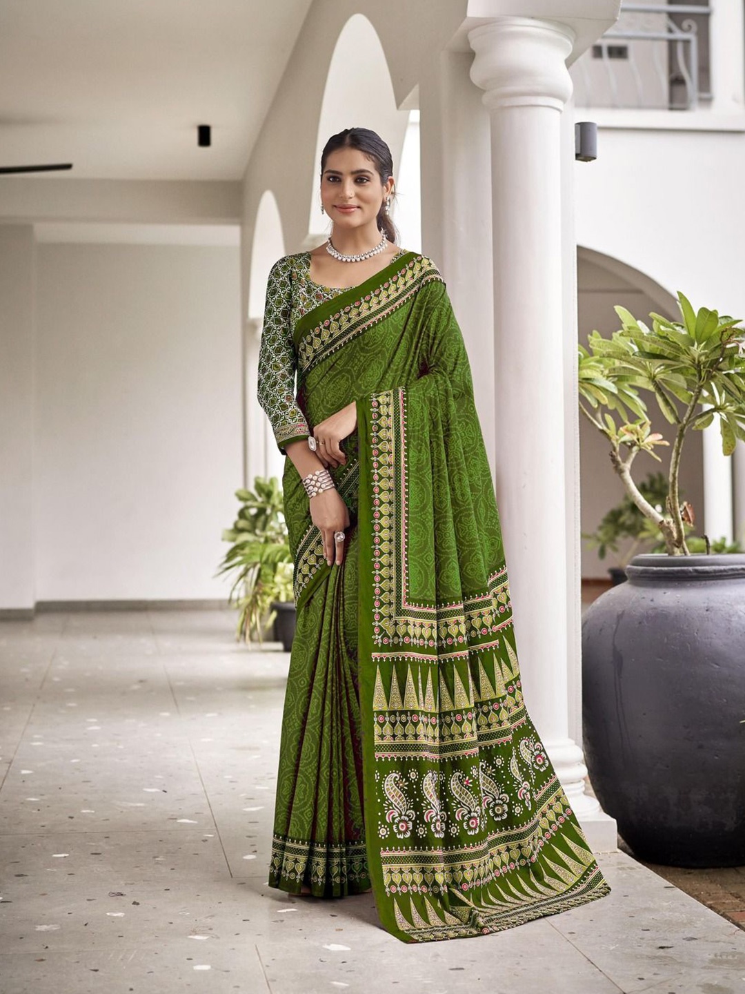 

Anouk Ethnic Motifs Pure Cotton Bagru Saree, Green