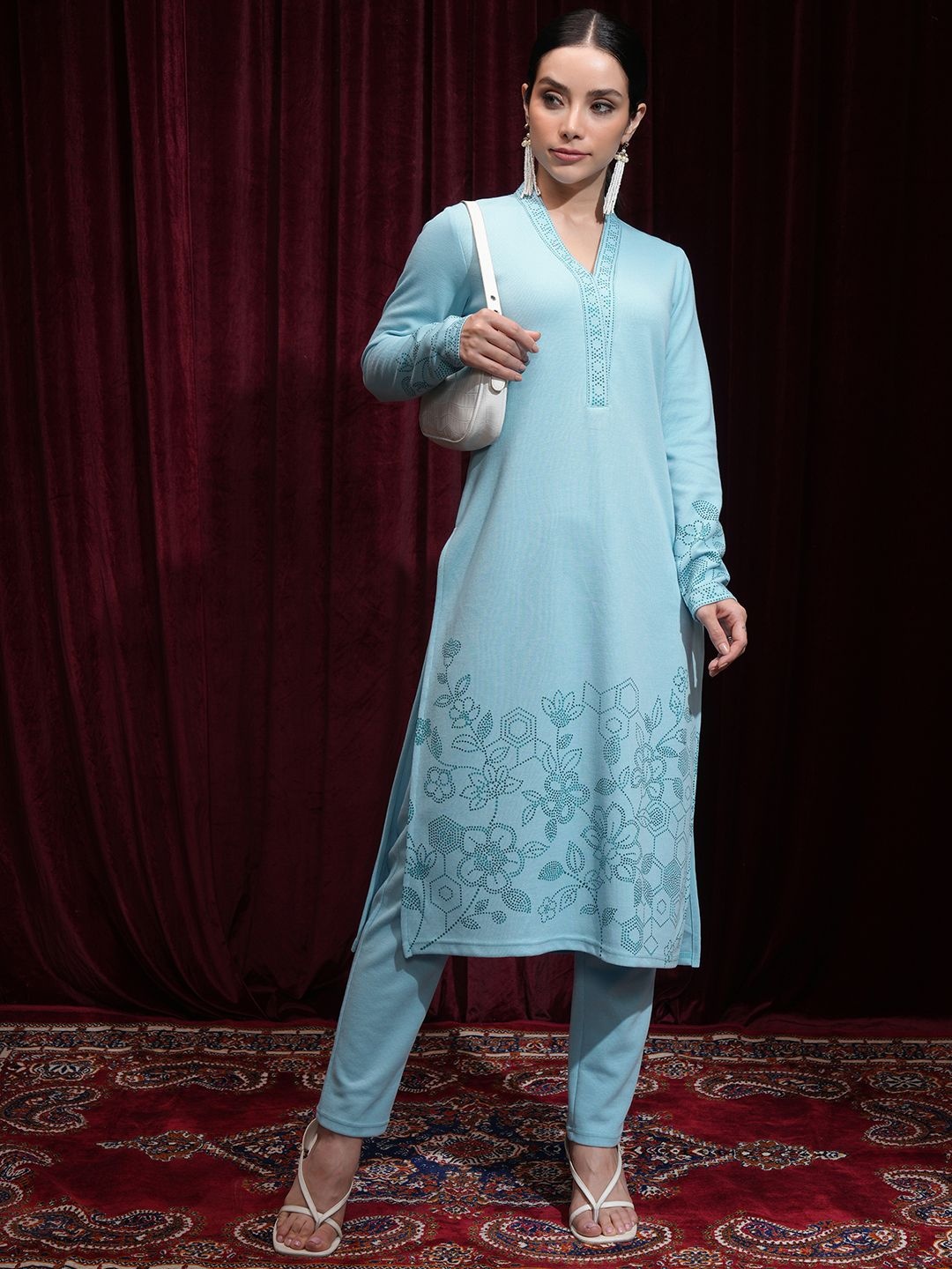 

Vishudh Women Winter Flatback Rib Printed Kurta and Elasticated Pant, Blue