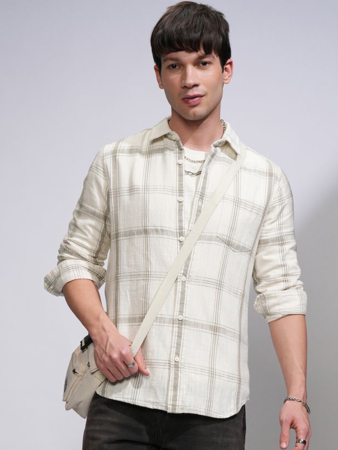 

HIGHLANDER Men Checked Slim Fit Casual shirt, Cream