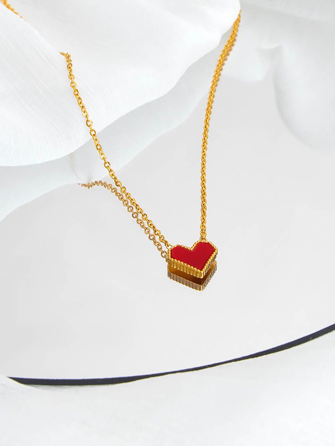 

StyleCast Gold-Toned Heart Shaped Minimal Chain