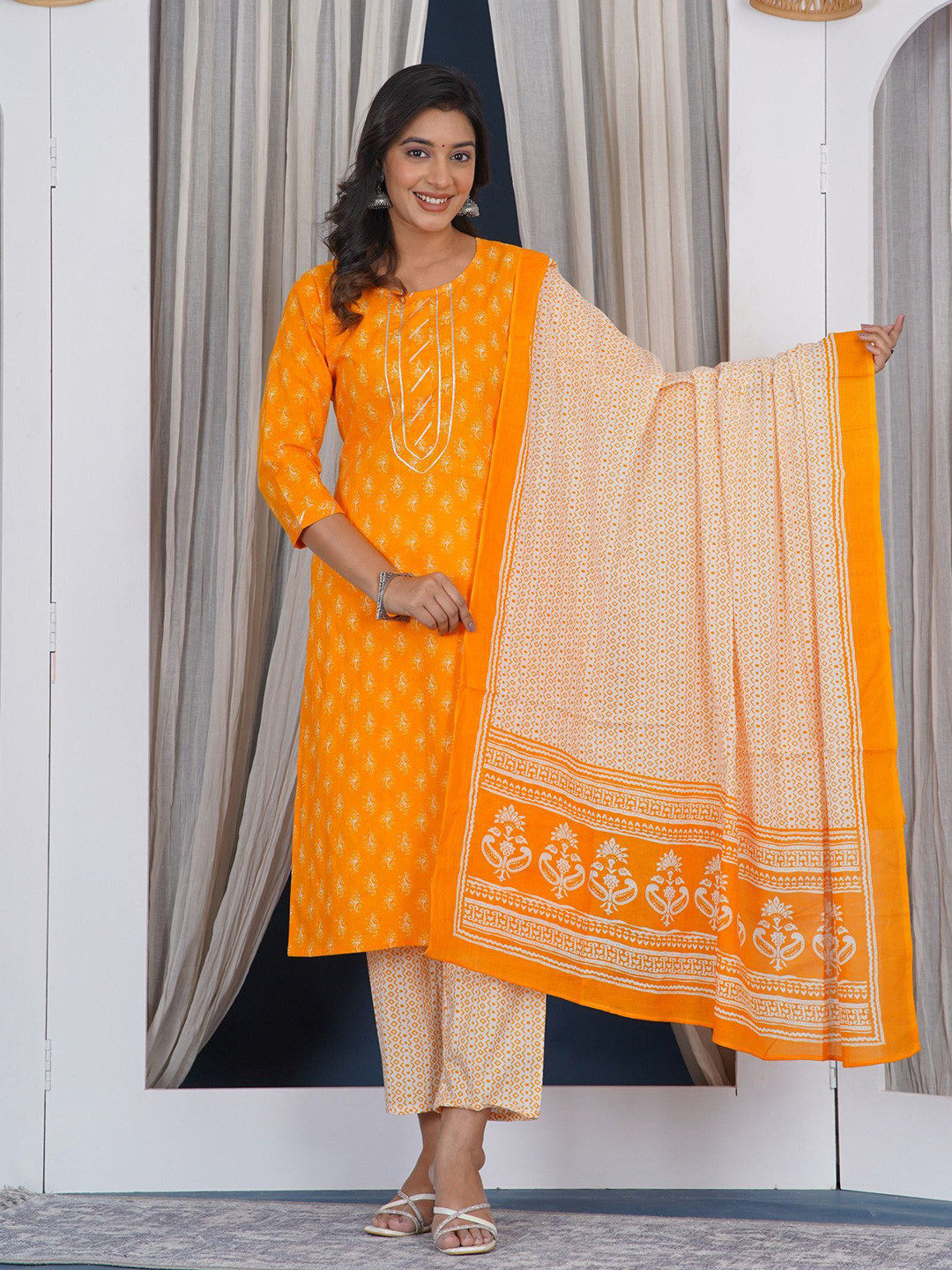 

Prathmikta Printed Pure Cotton Kurta & Trousers With Dupatta, Yellow
