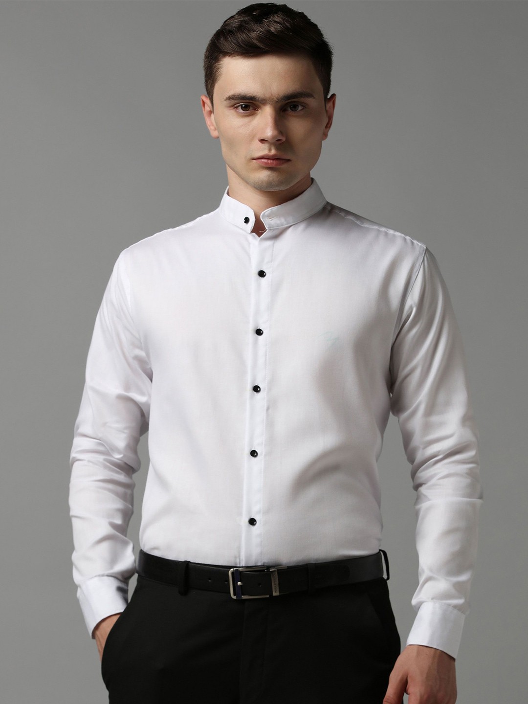 

WOXEN Men Original Fit Mandarin Collar Solid Cotton Casual Shirt, White
