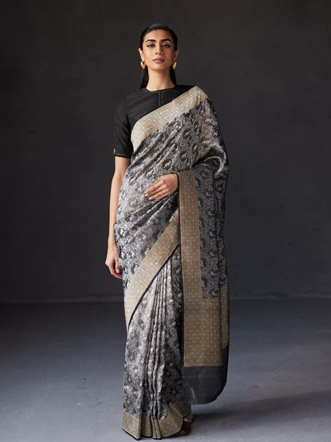 

ZIKARAA Woven Design Zari Pure Silk Banarasi Saree, Grey