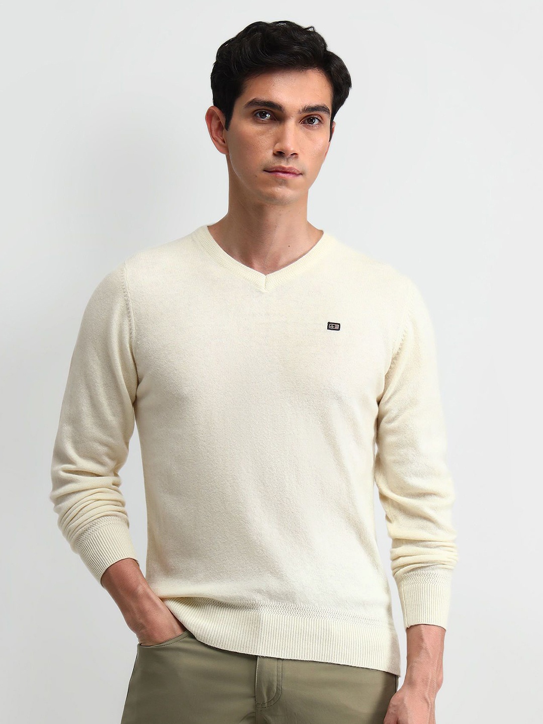 

Arrow Sport Men V-Neck Longline Pullover Sweater, White