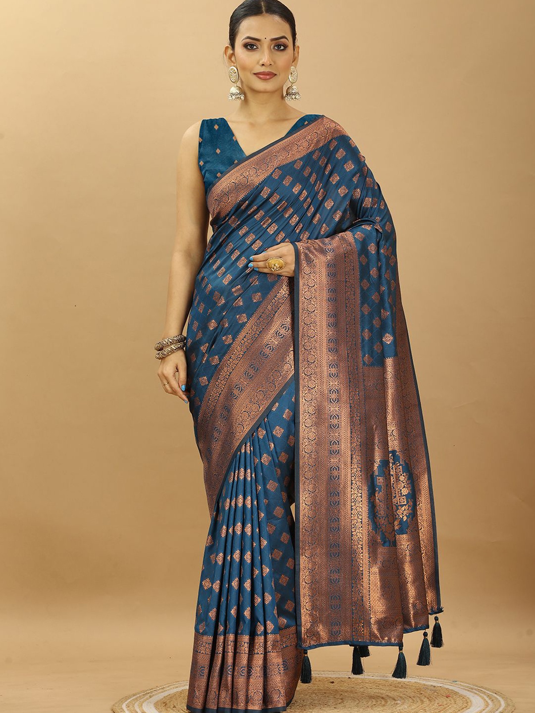 

SWAMI STUDIO Woven Design Zari Pure Silk Banarasi Saree, Navy blue