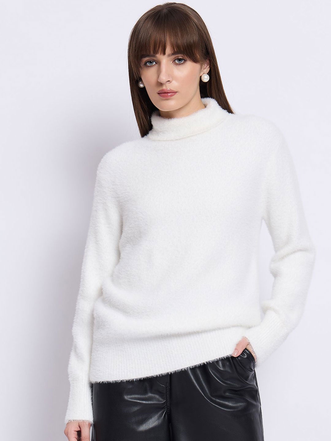 

FEMMELLA Women High Neck Pullover, White