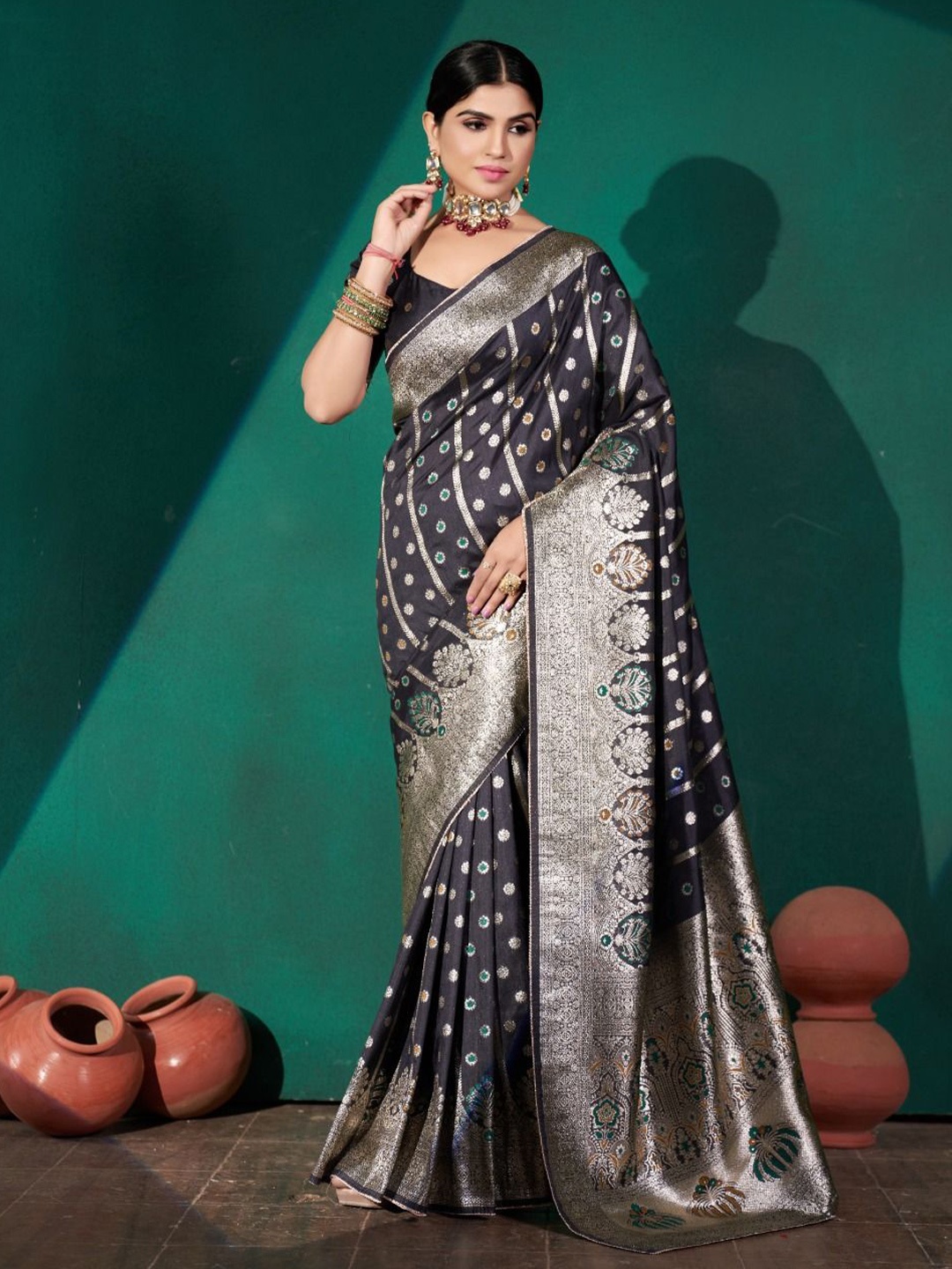 

Aagiri Woven Design Zari Pure Silk Banarasi Saree, Black