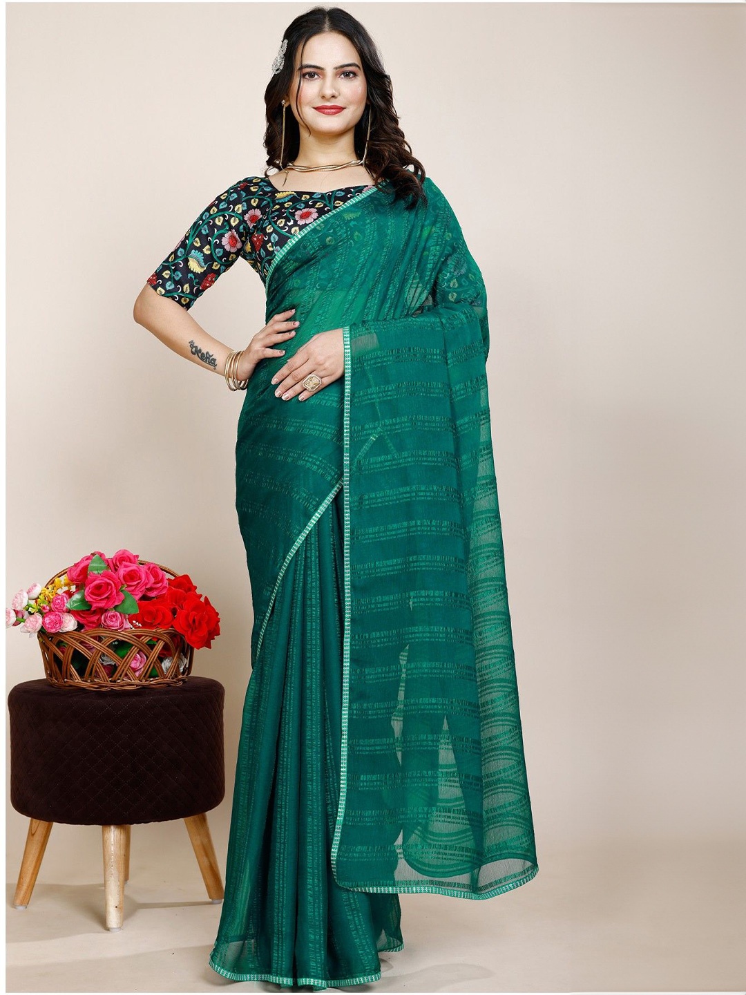 

K 5 Fashion Women Pure Chiffon Saree With Sequinned Border, Green