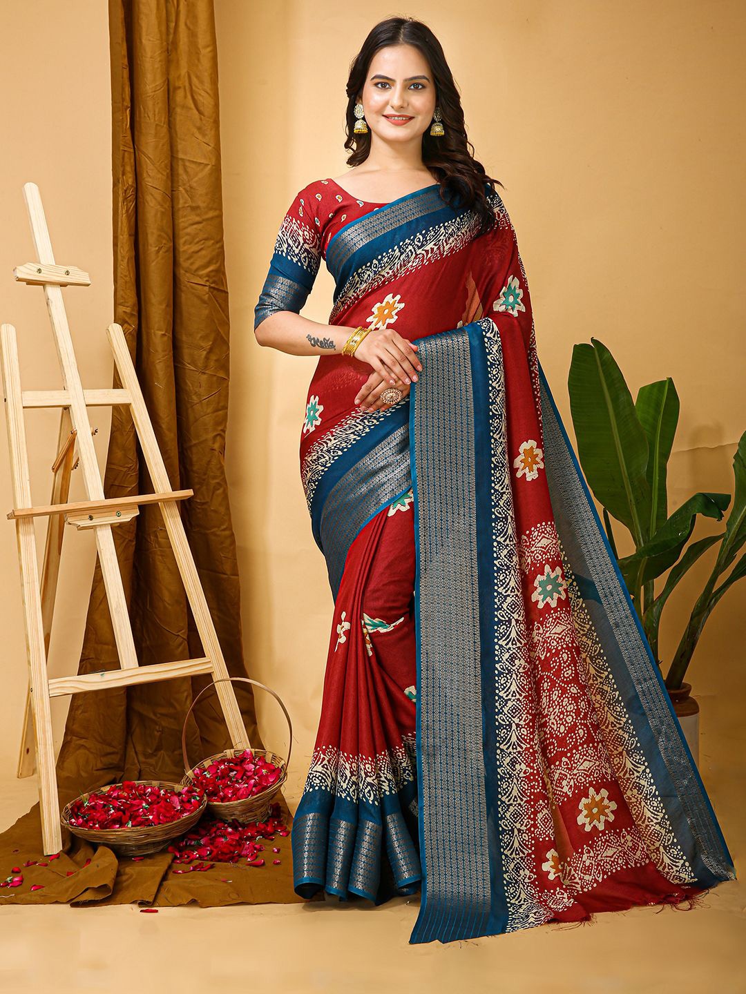 

Panzora Floral Printed Zari Saree, Red