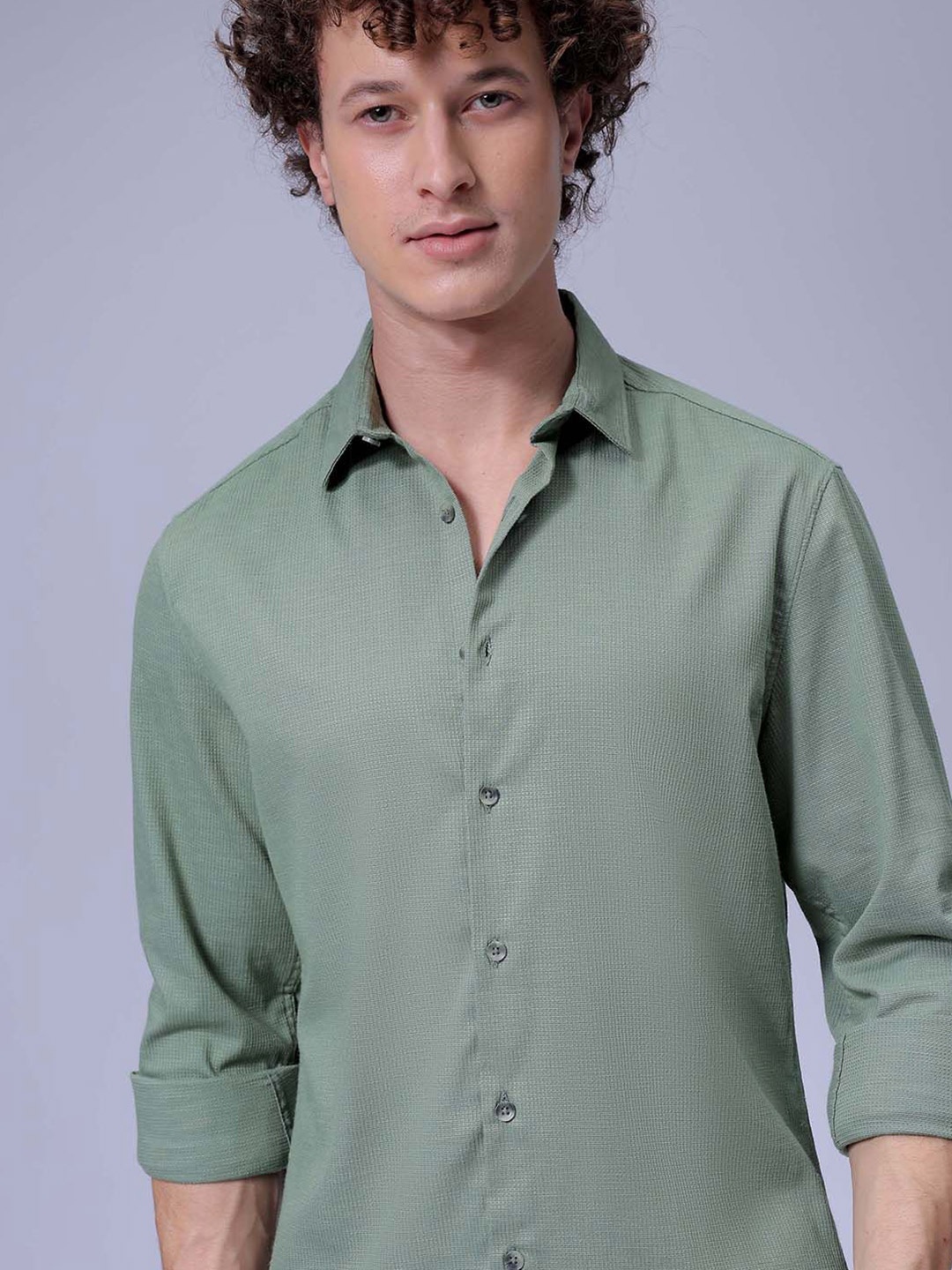 

The Indian Garage Co Men Slim Fit Spread Collar Solid Casual Shirt, Green