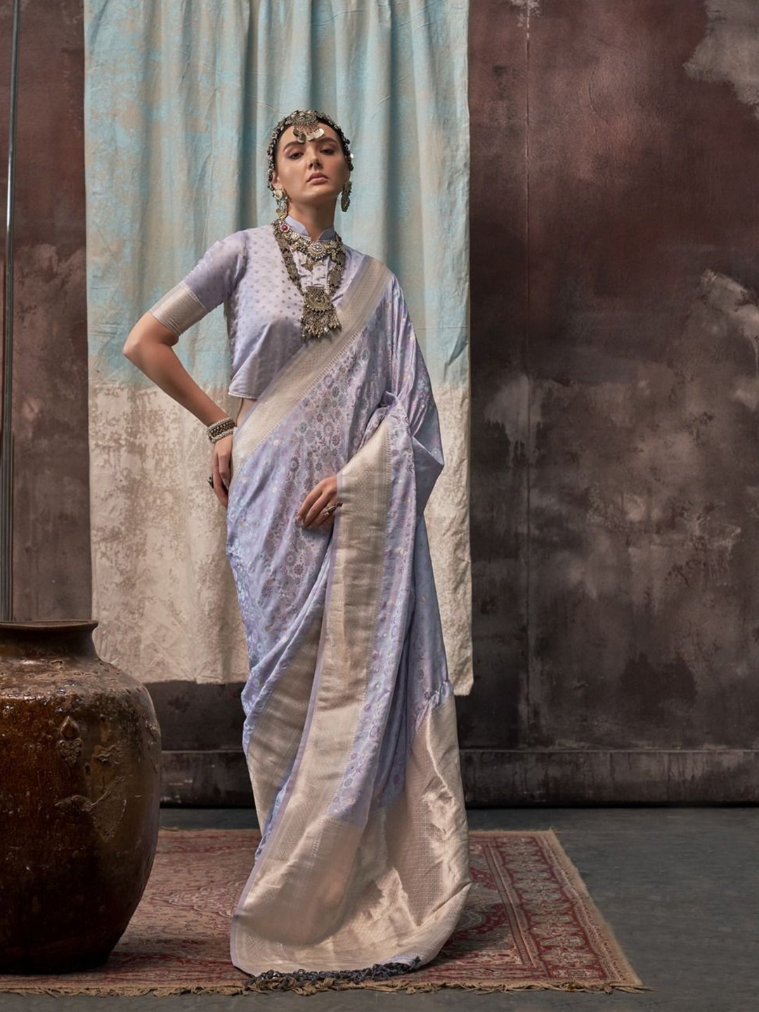 

Anouk Woven Design Zari Banarasi Saree, Lavender