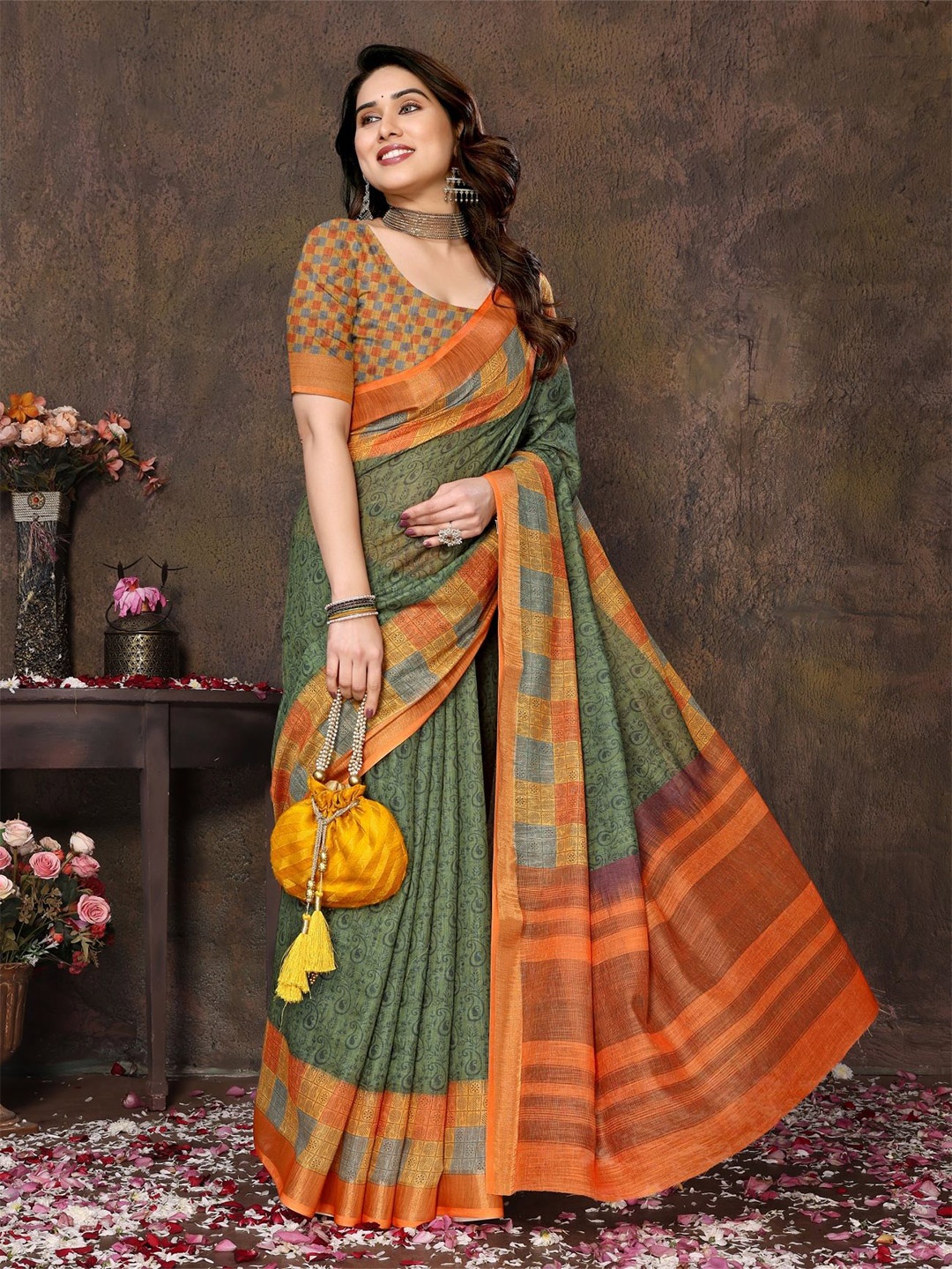 

vj fashion Paisley Digital Printed Zari Saree, Green