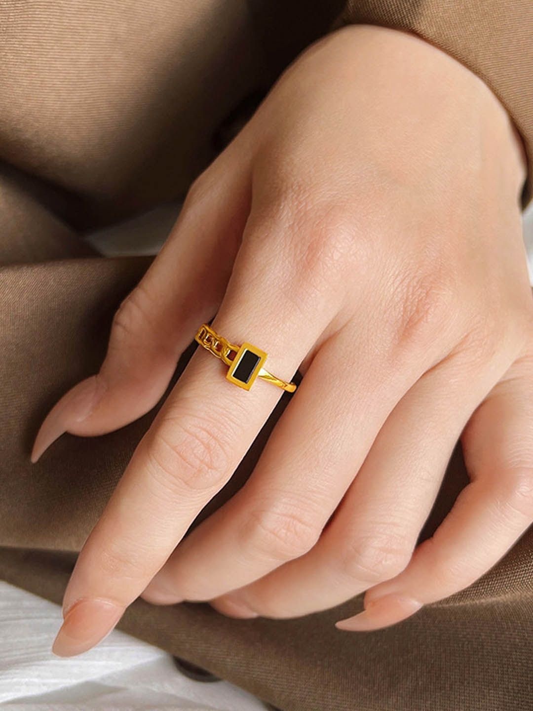 

StyleCast Elegant Gold-Toned Adjustable Finger Ring