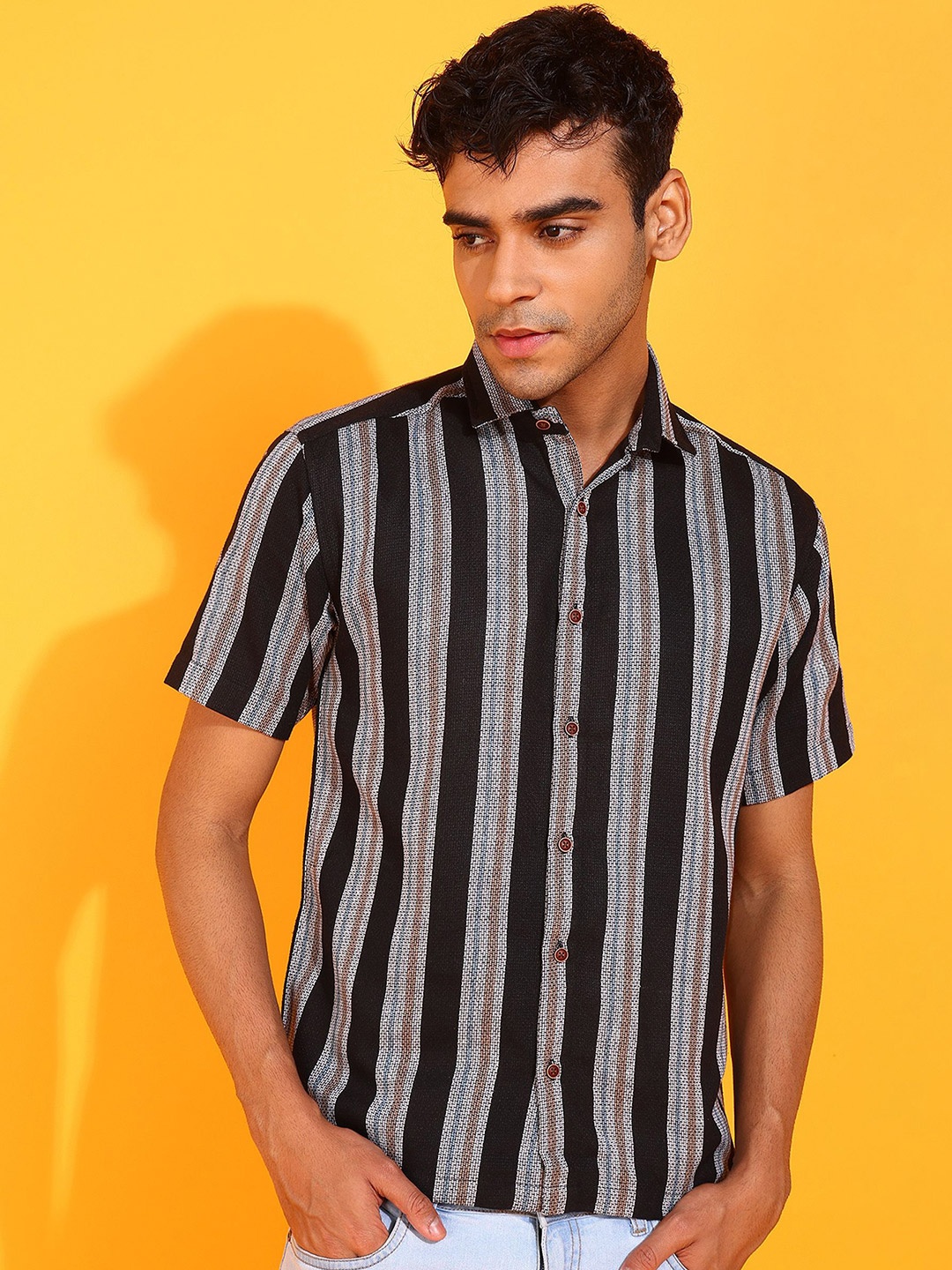 

VTEXX Men Contemporary Fit Spread Collar Vertical Striped Cotton Casual Shirt, Black