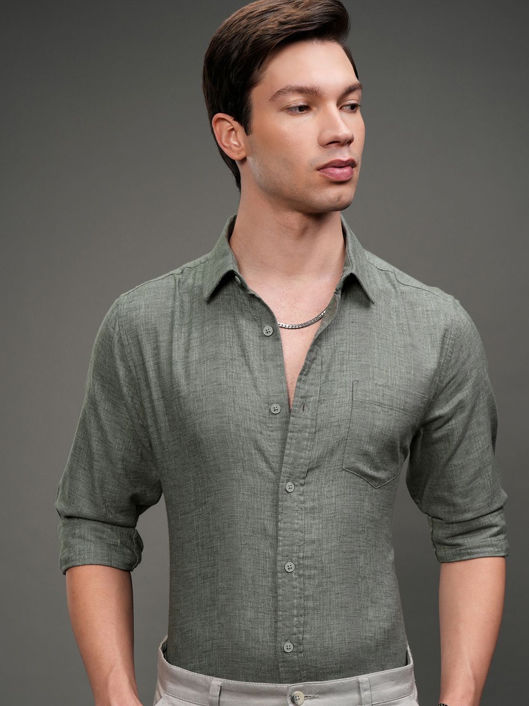 

HIGHLANDER Men Textured Striped Slim Fit Casual Shirt, Olive