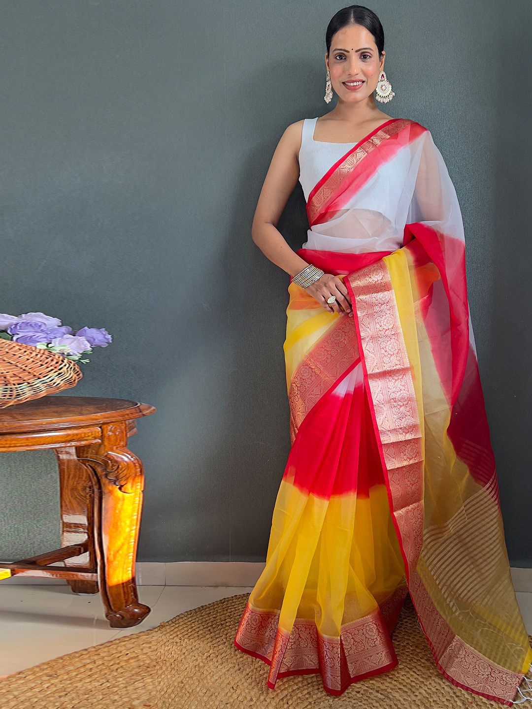 

Mitera Colourblocked Zari Holi Organza Saree, Red
