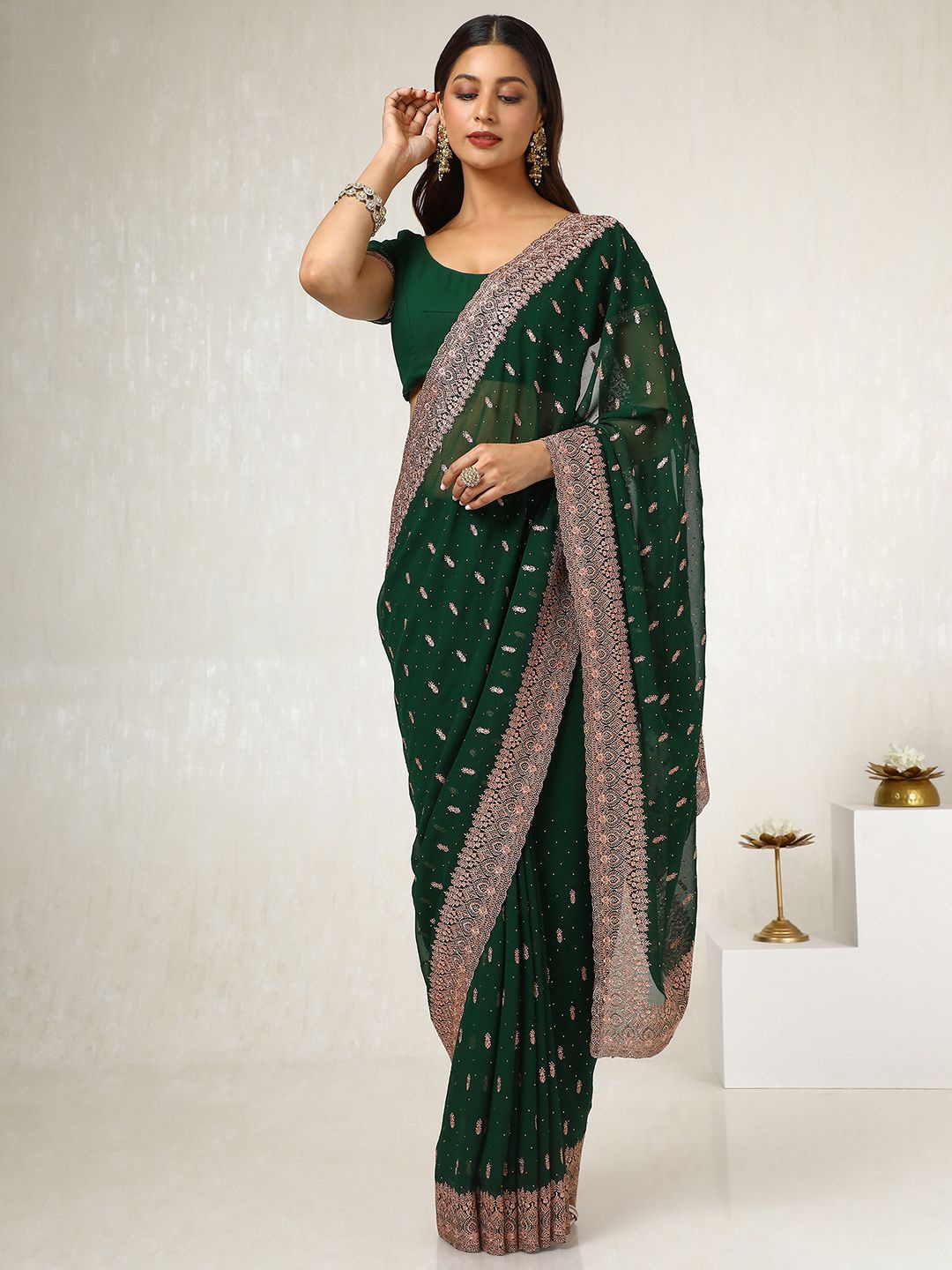 

Soch Ethnic Motifs Beads and Stones Poly Georgette Saree, Green