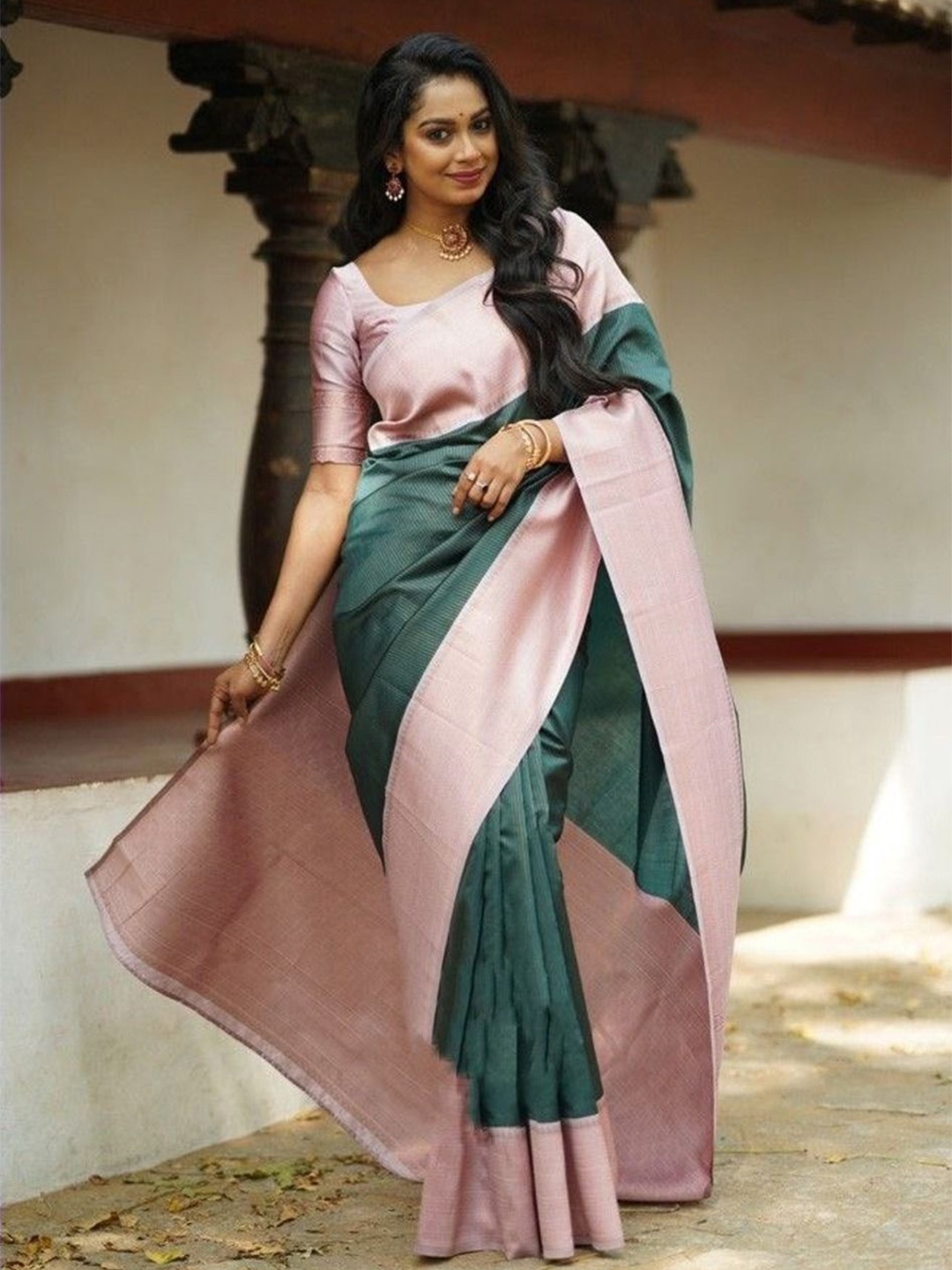 

Anouk Woven Design Zari Banarasi Saree, Green