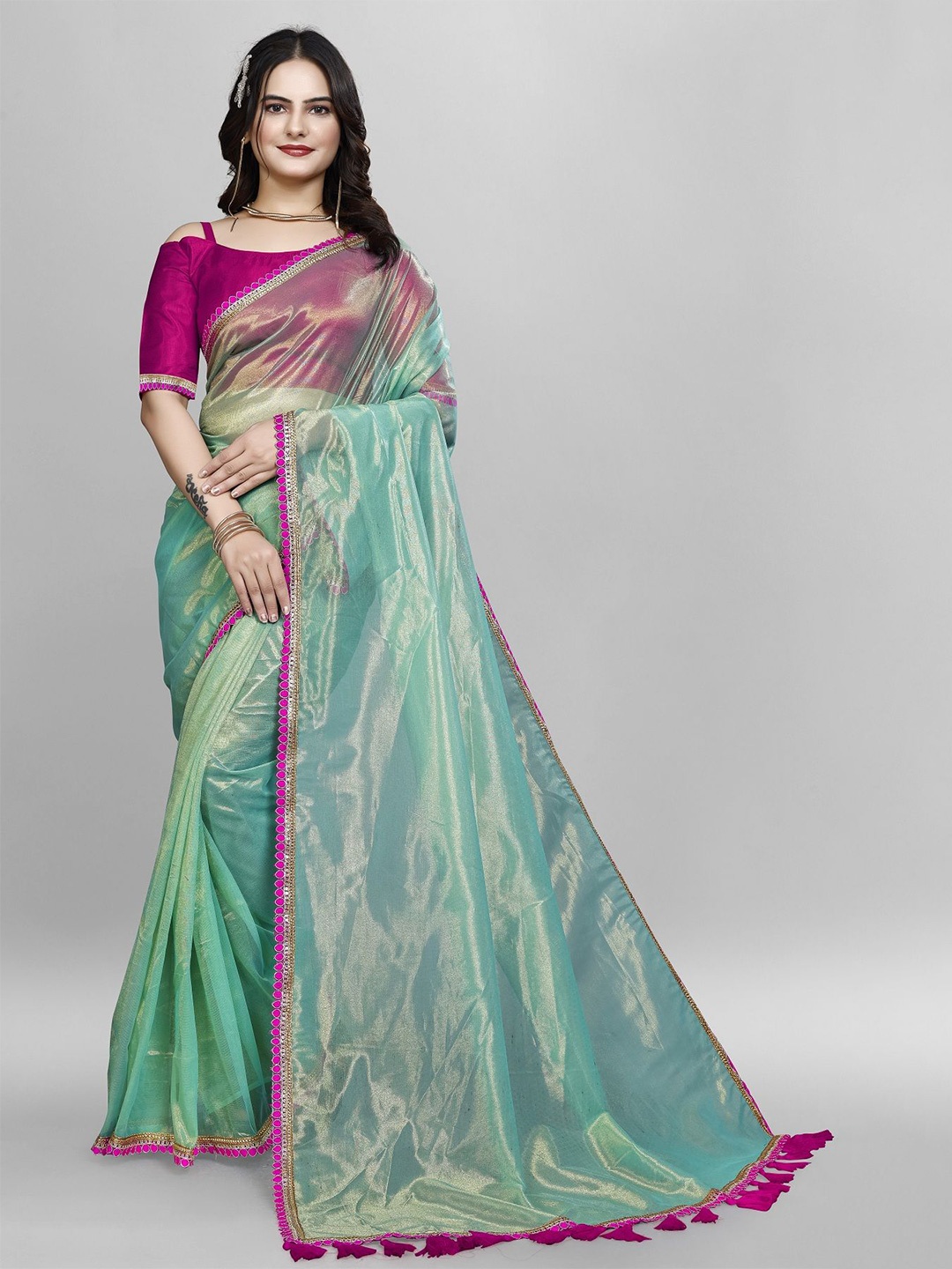 

APNISHA Embroidered Lace Border Net Saree, Green