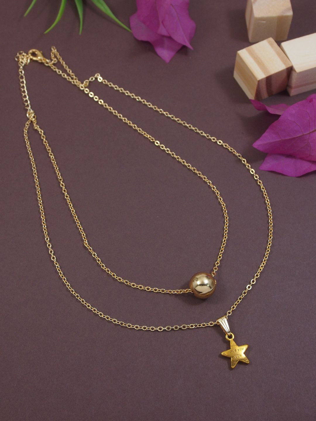 

V FASHION JEWELLERY Gold-Plated Handcrafted Necklace