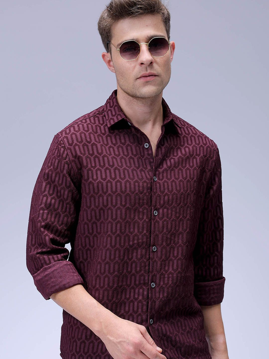 

The Indian Garage Co Men Regular Fit Textured Jacquard Resortwear Shirt, Maroon