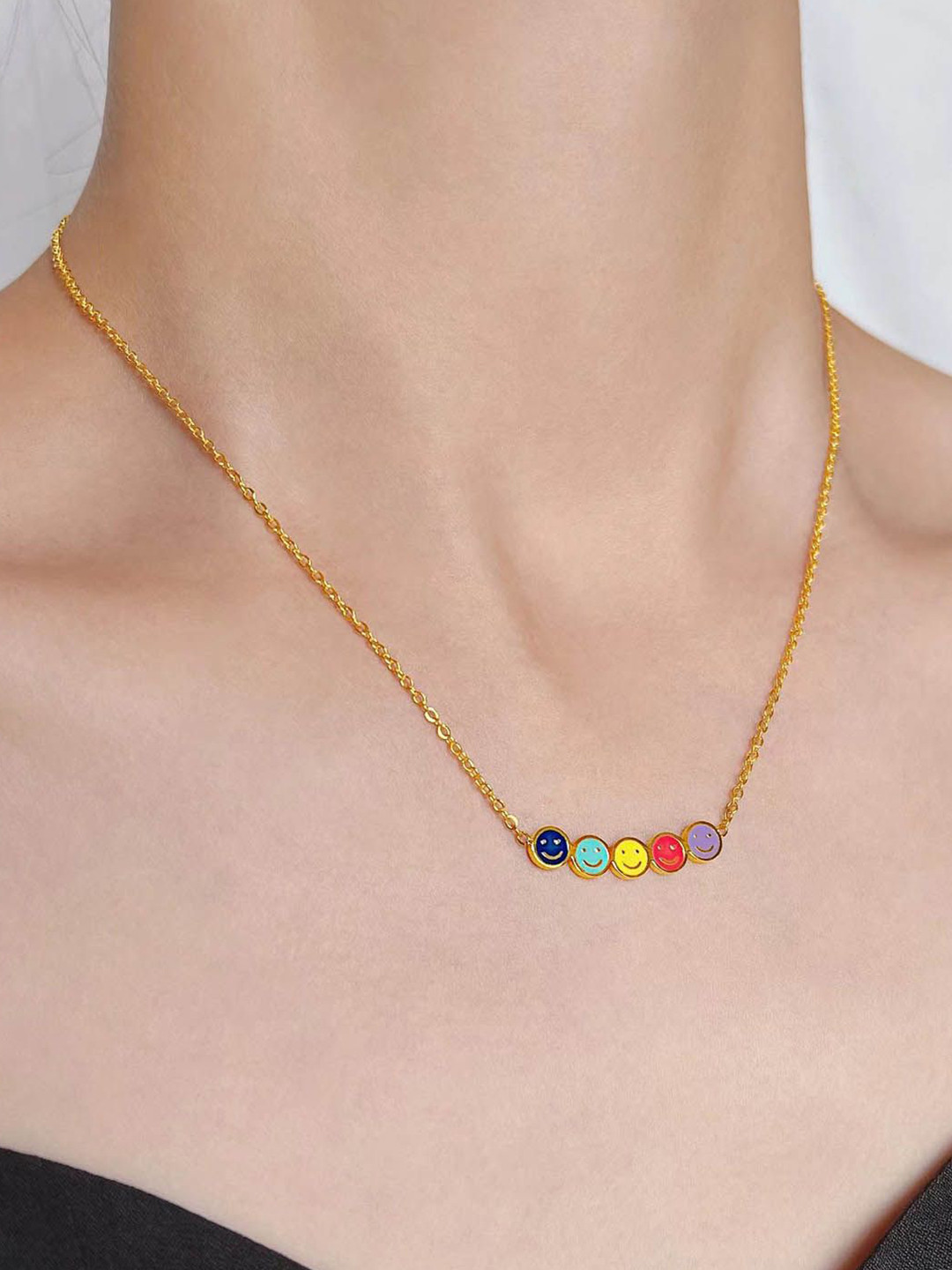 

StyleCast Gold-Toned Smile Shaped Minimal Chain