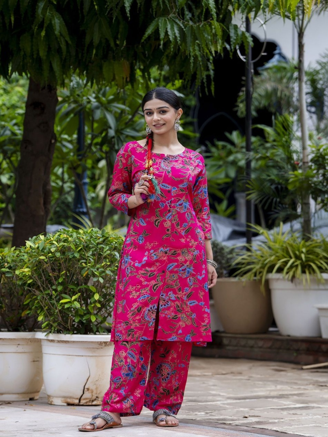 

Demirner Floral Printed Notch Neck A-Line Kurta With Trousers, Pink