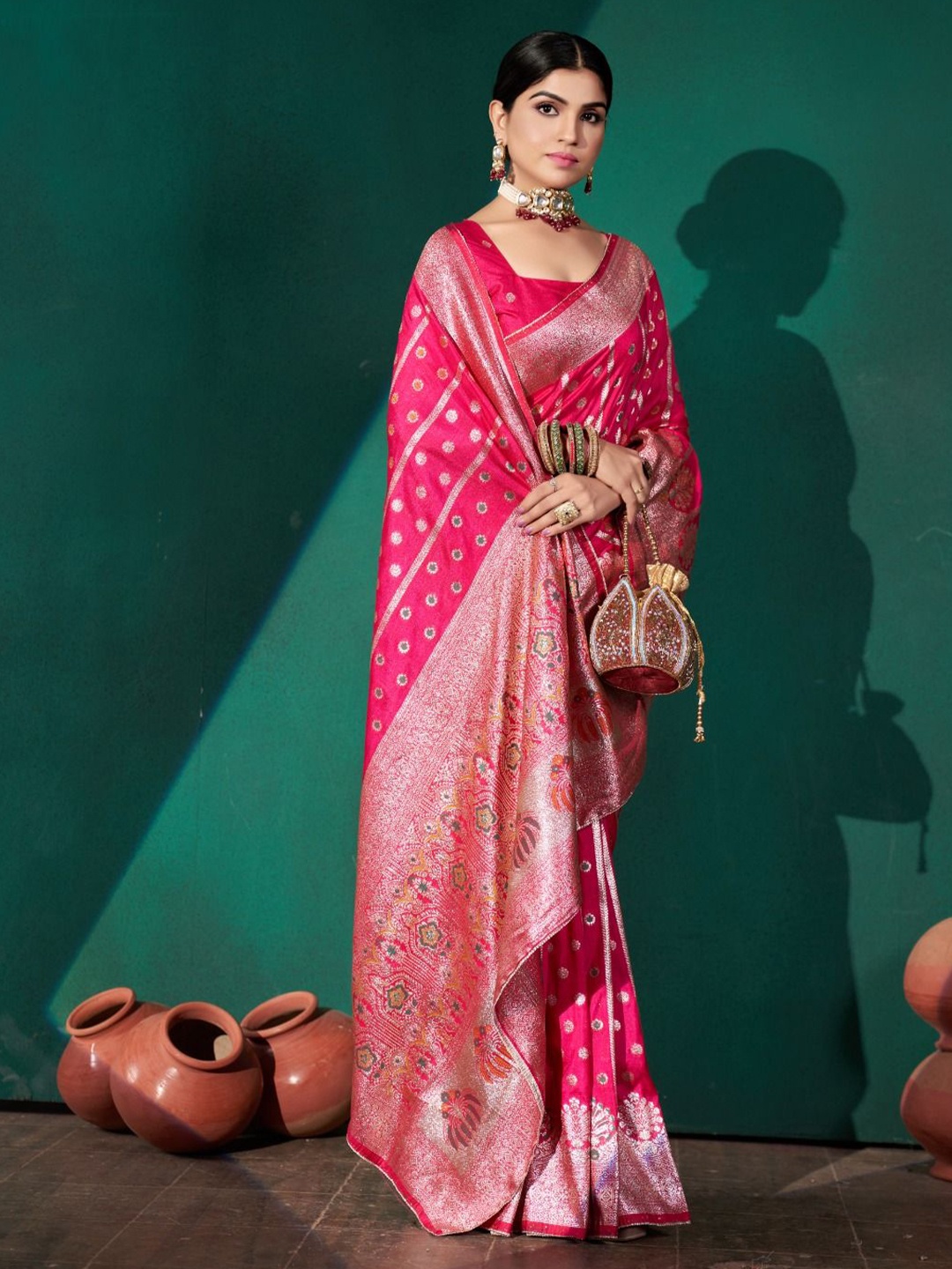 

Aagiri Woven Design Zari Pure Silk Banarasi Saree, Pink