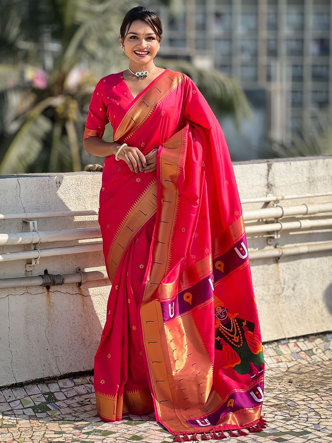 

Panzora Woven Design Zari Paithani Saree, Pink