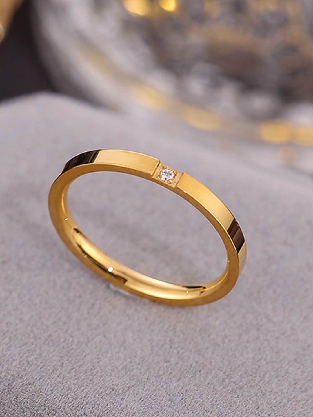 

StyleCast Elegant Gold-Plated Stone-Studded Adjustable Finger Ring