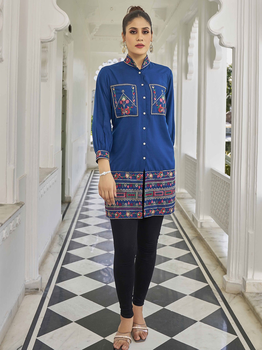 

Krimmple Women Embroidered Tunic, Blue