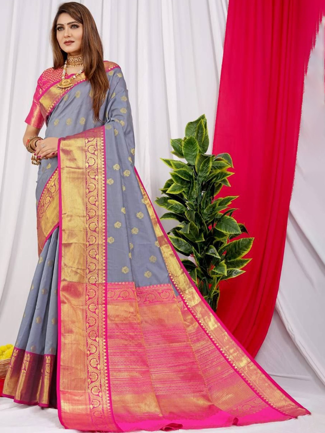 

ZIBLON Woven Design Zari Kanjeevaram Saree, Grey