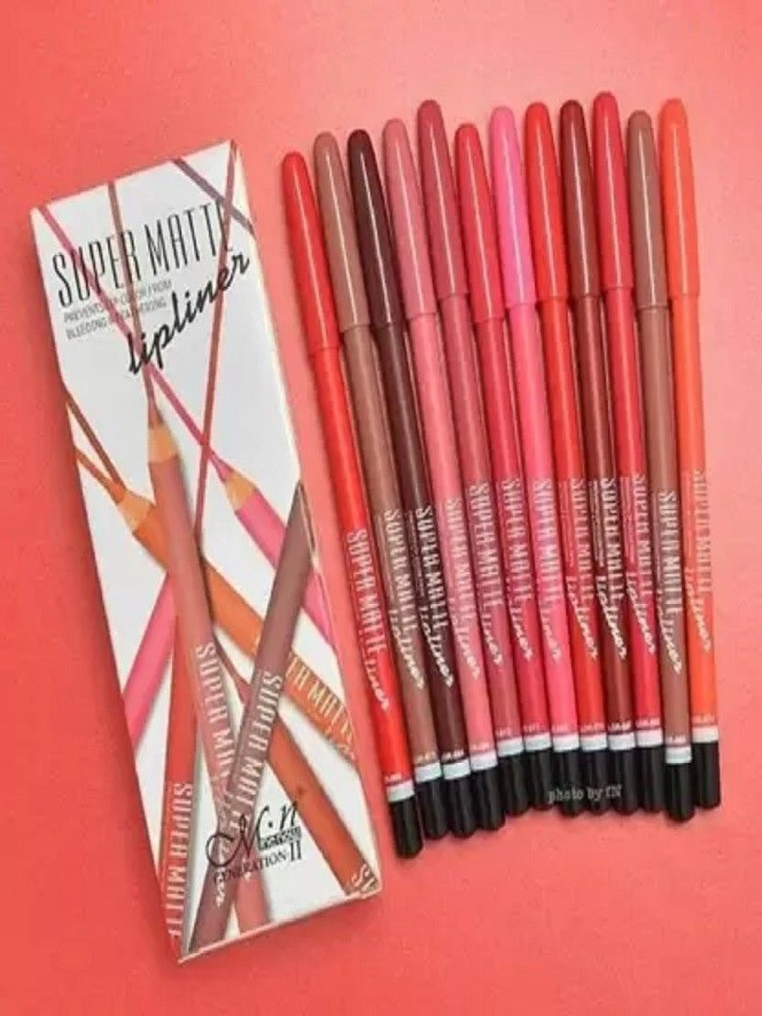 

Lenon Set Of 13 Super Matte Lip Liner & Makeup Blender- Pink