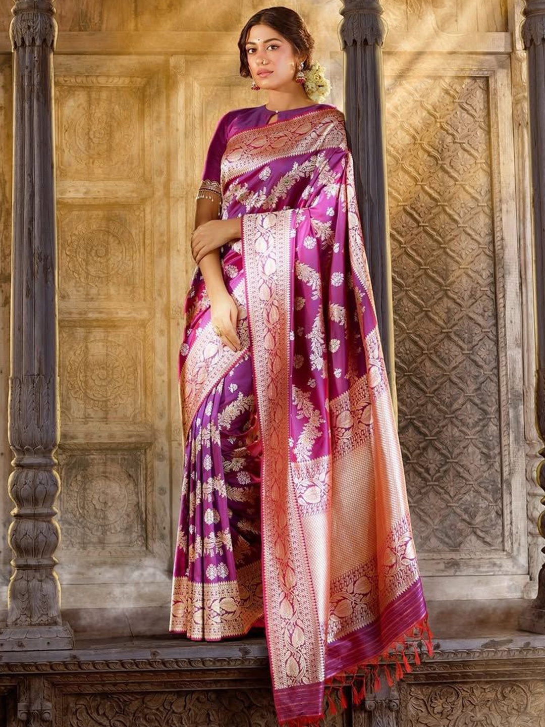 

ZIKARAA Woven Design Zari Pure Silk Saree, Purple