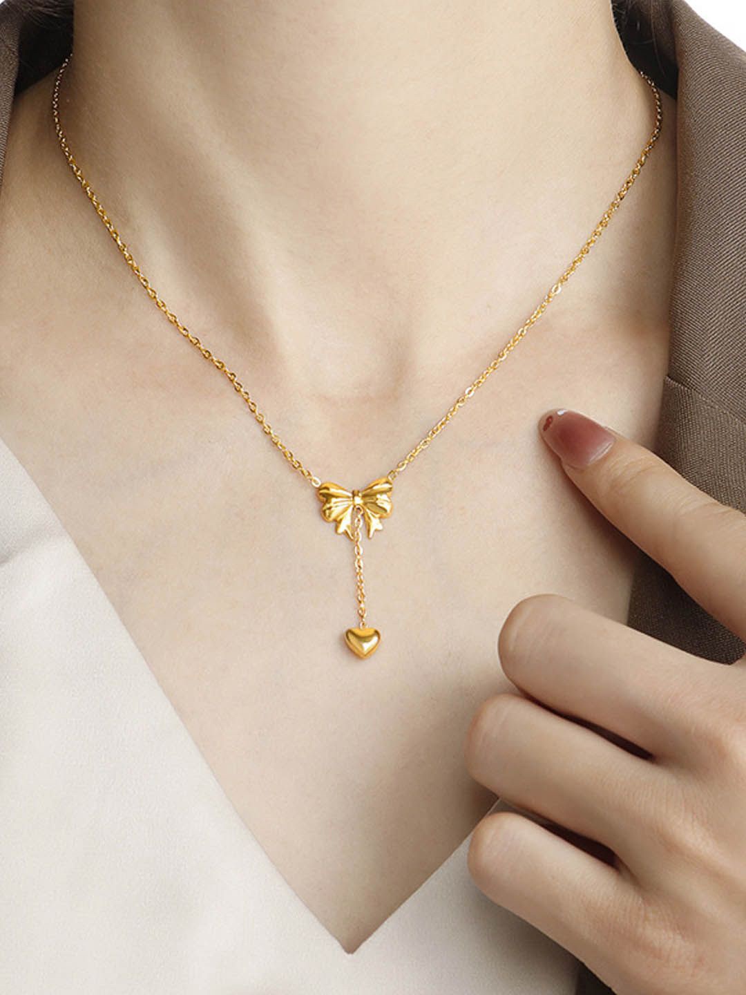 

StyleCast Gold-Toned Floral & Heart Shaped Minimal Chain