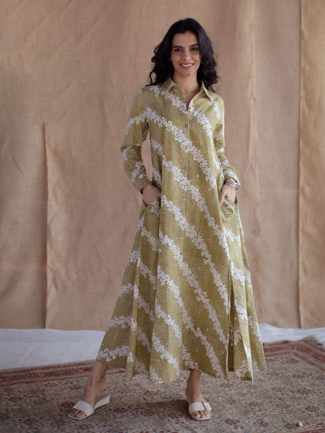 

THE INDIAN ETHNIC CO Floral Print A-Line Maxi Dress, Green
