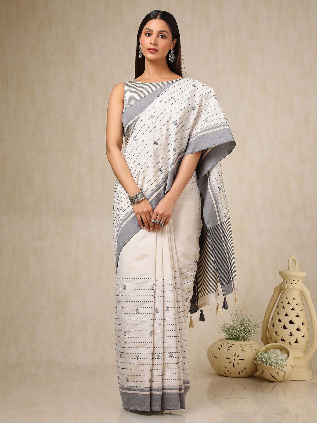 

Soch Floral Embroidered Silk Blend Tussar Saree, Cream