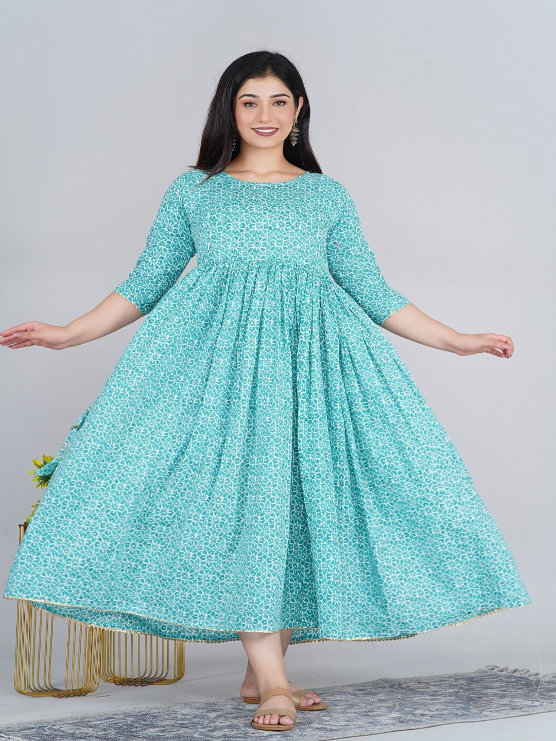 

Pristyle Floral Printed Gotta Patti Round Neck Maternity Anarkali Kurta, Blue