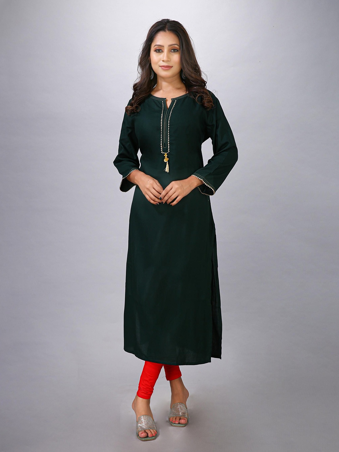 

Krimmple Women Yoke Design Thread Work Kurta, Green