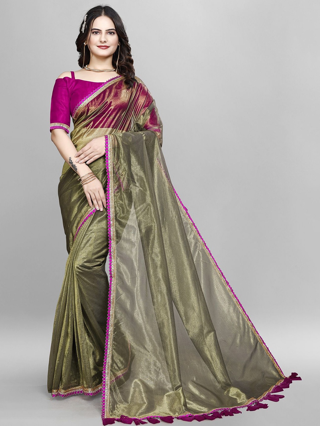 

A TO Z CART Women Solid Net Saree, Green