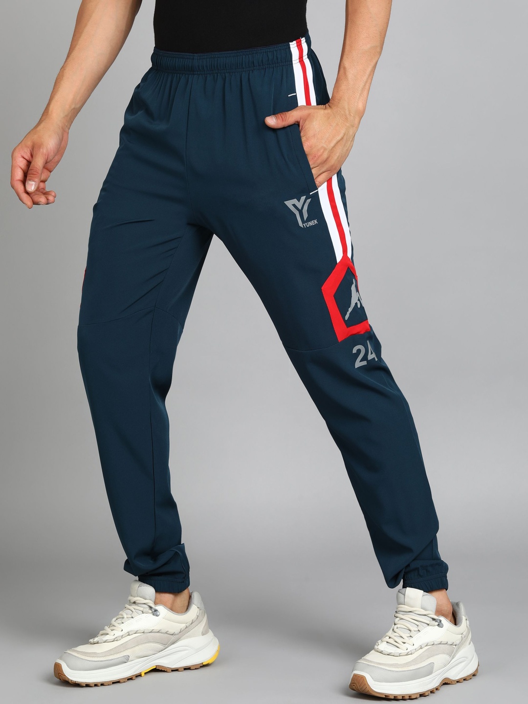 

YUNEK Men Solid Rapid dry Track Pants, Blue