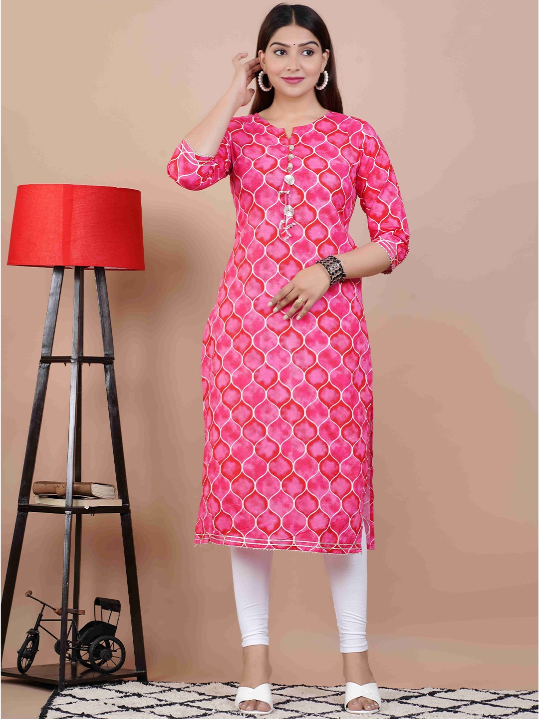 

SHAGUNA'S Women Printed Straight Kurta, Pink