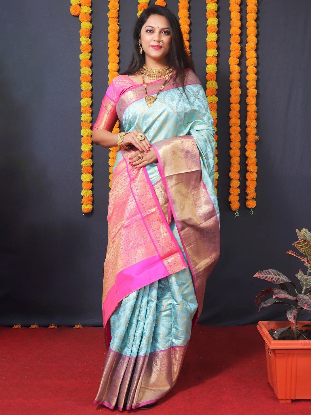 

WINKLECART Woven Design Zari Banarasi Saree, Turquoise blue