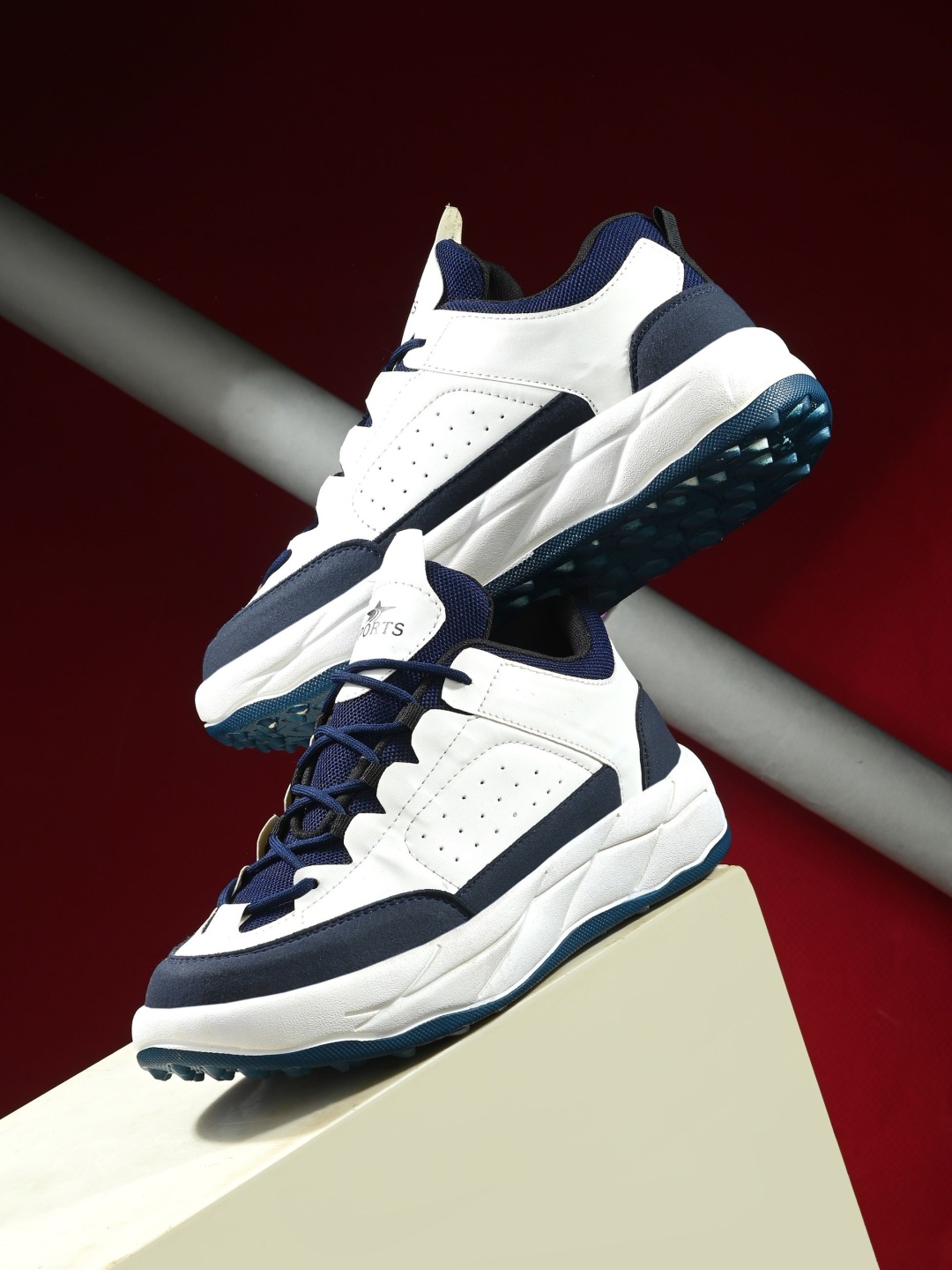

Layasa Men Sneakers, Blue