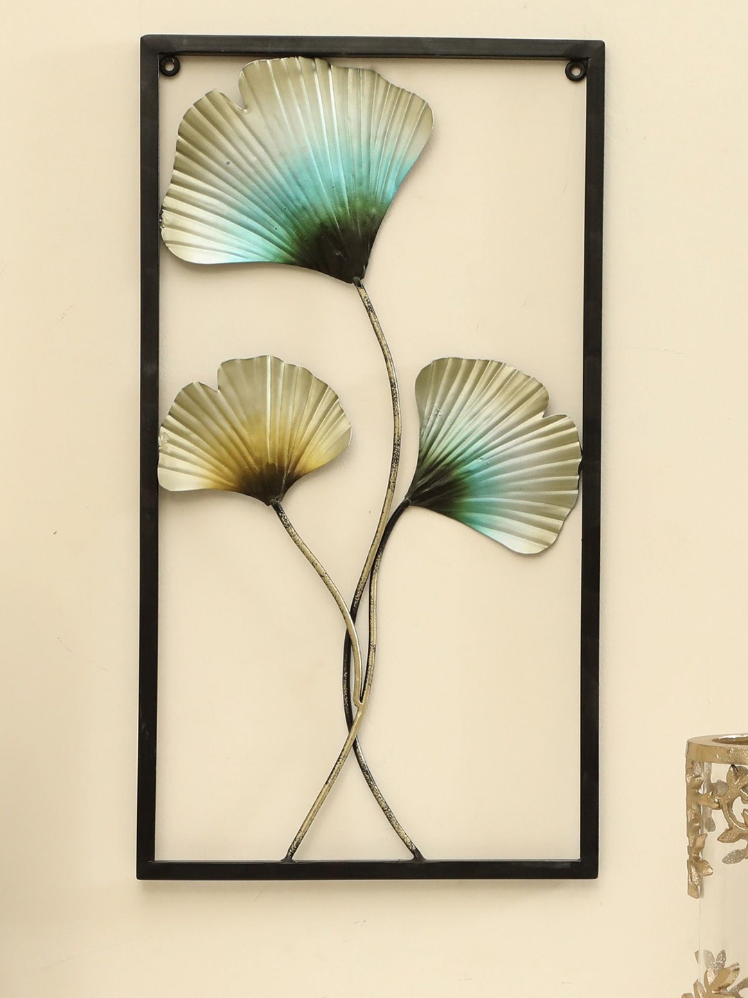 

vedas Mystic Indiana Black & Green Delta Leaf Wall Decor