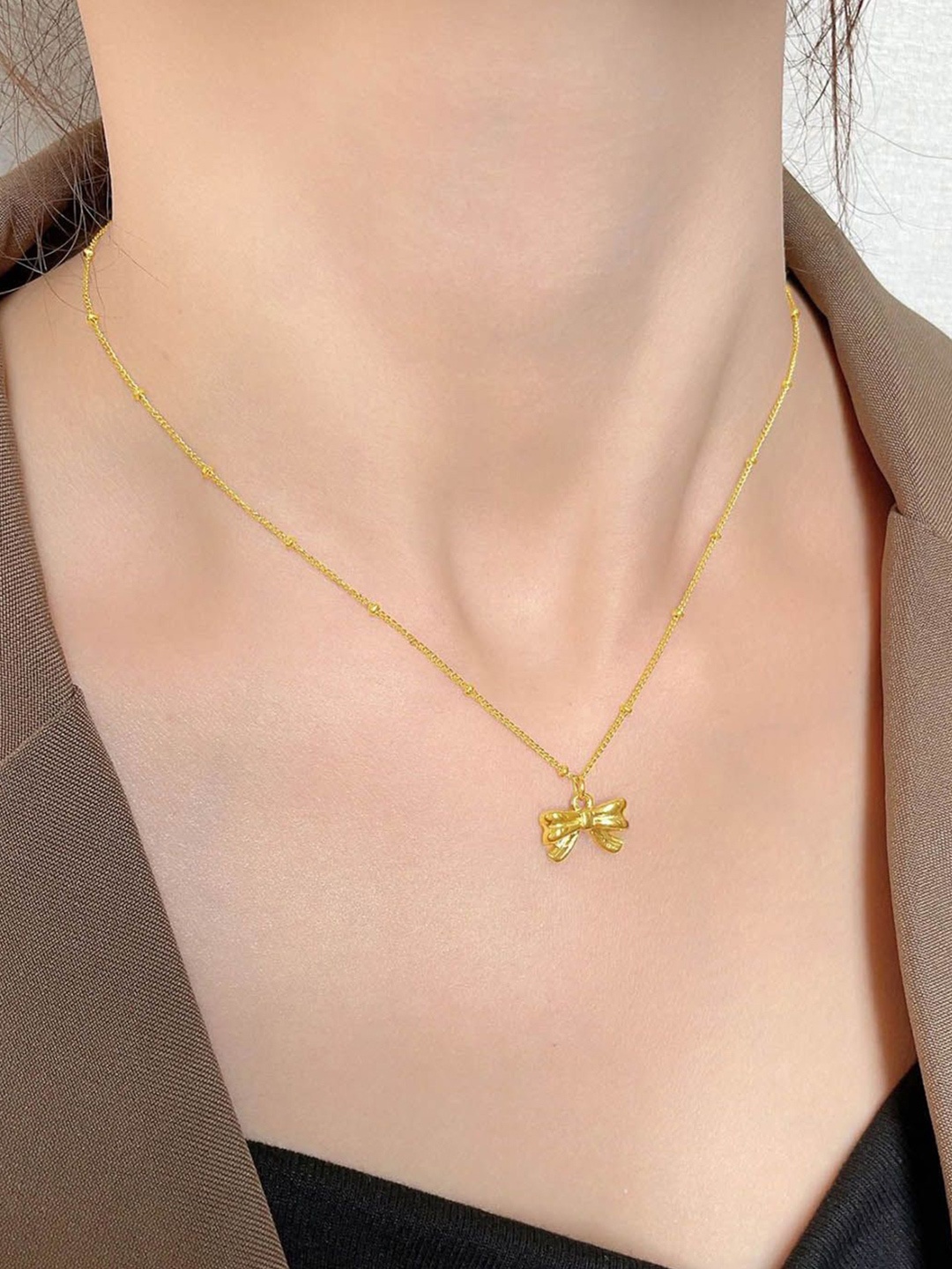 

StyleCast Gold-Toned Bow Shaped Minimal Chain