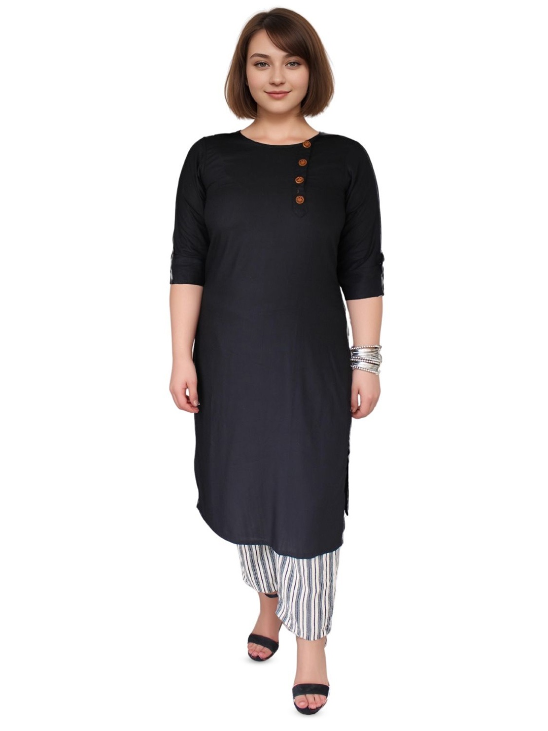 

SINDOORI Side Button Round Neck Cotton Straight Kurta, Black