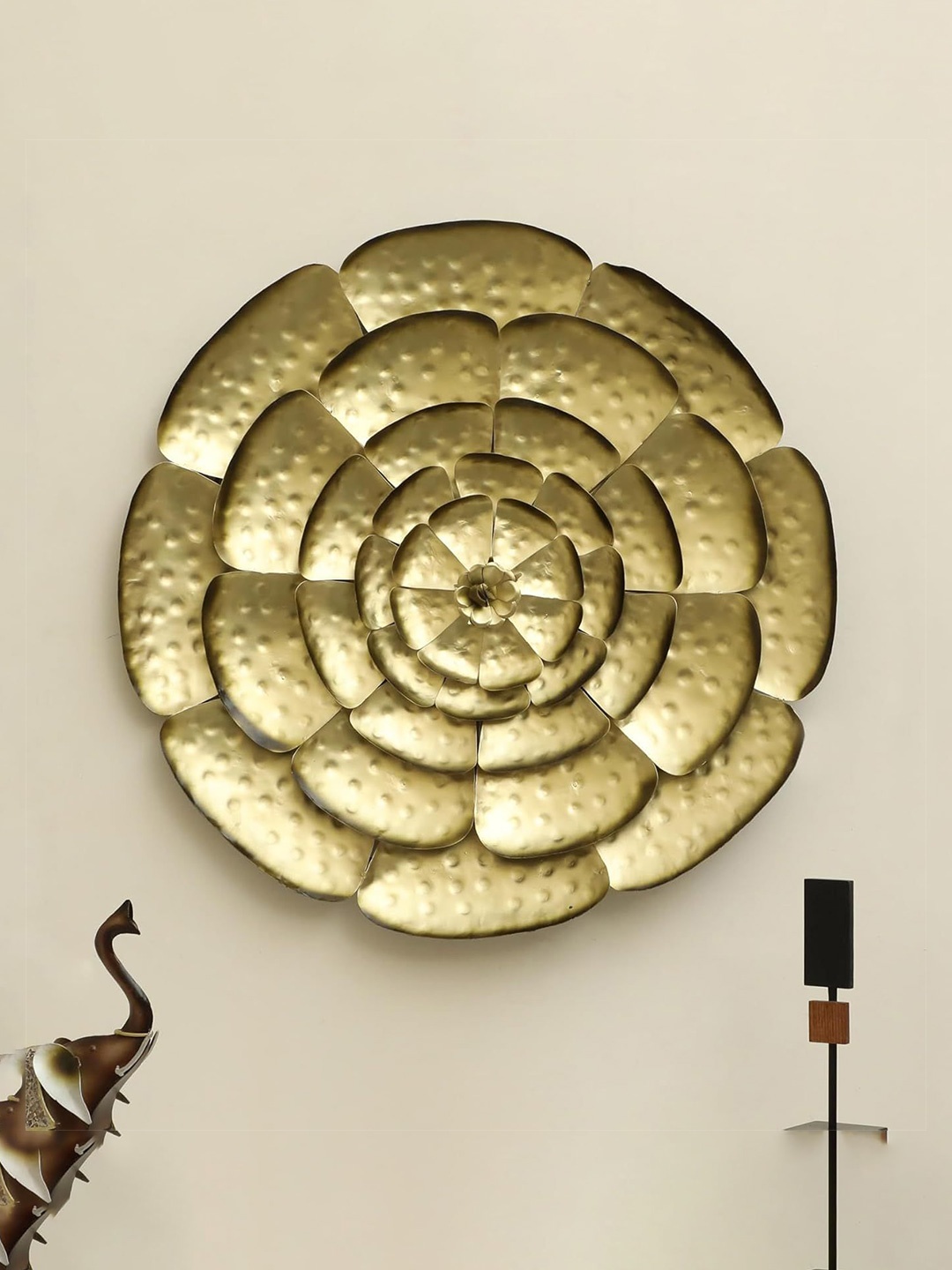 

vedas Mystic Indiana Gold-Toned F-Flower Of Rain Big Wall Plates
